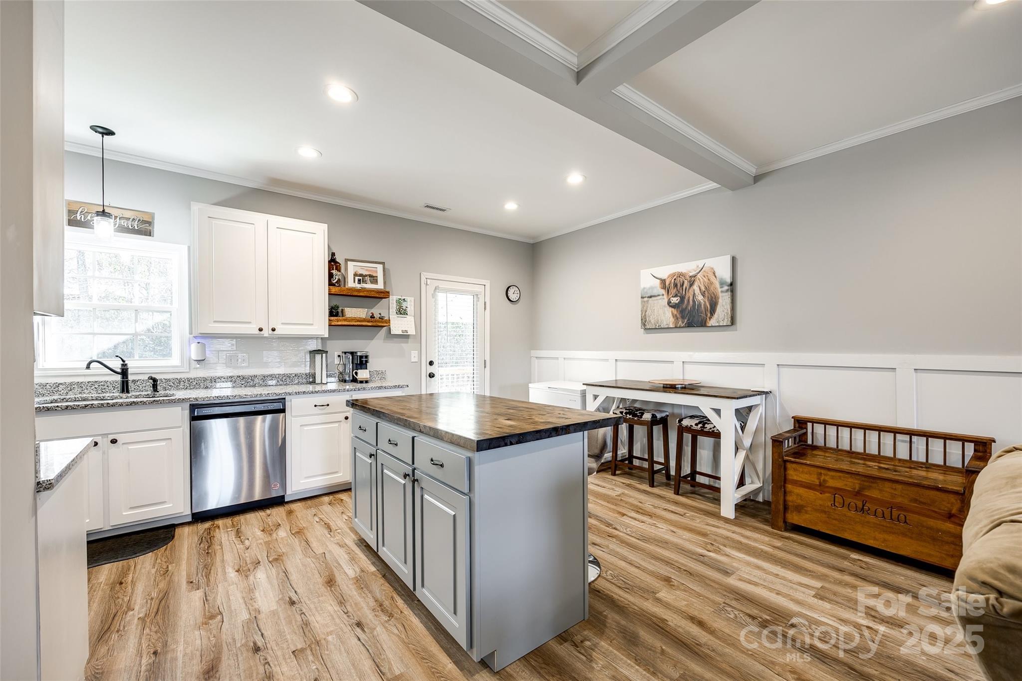 530 Denton Avenue Property Photo 7