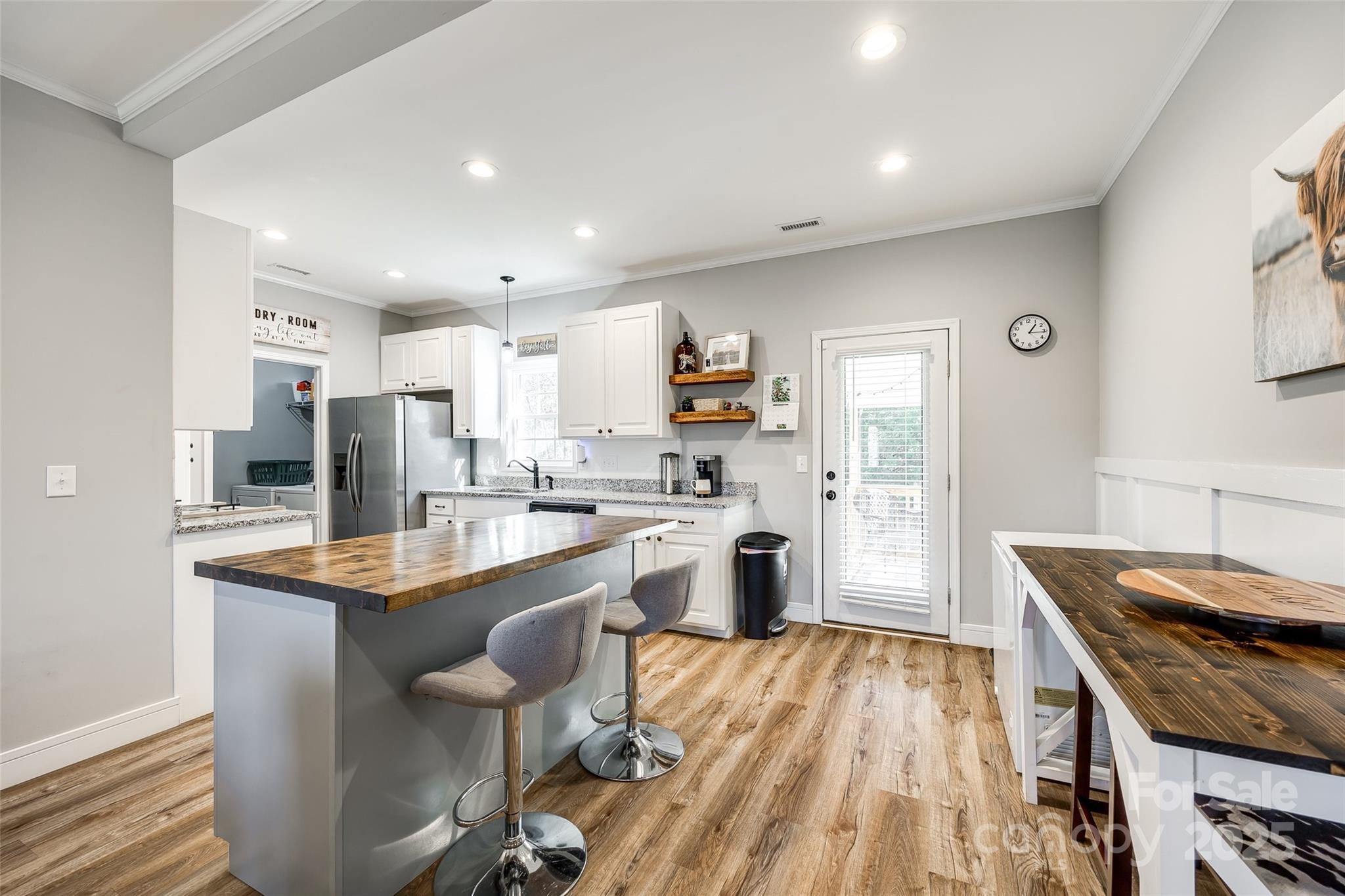 530 Denton Avenue Property Photo 8