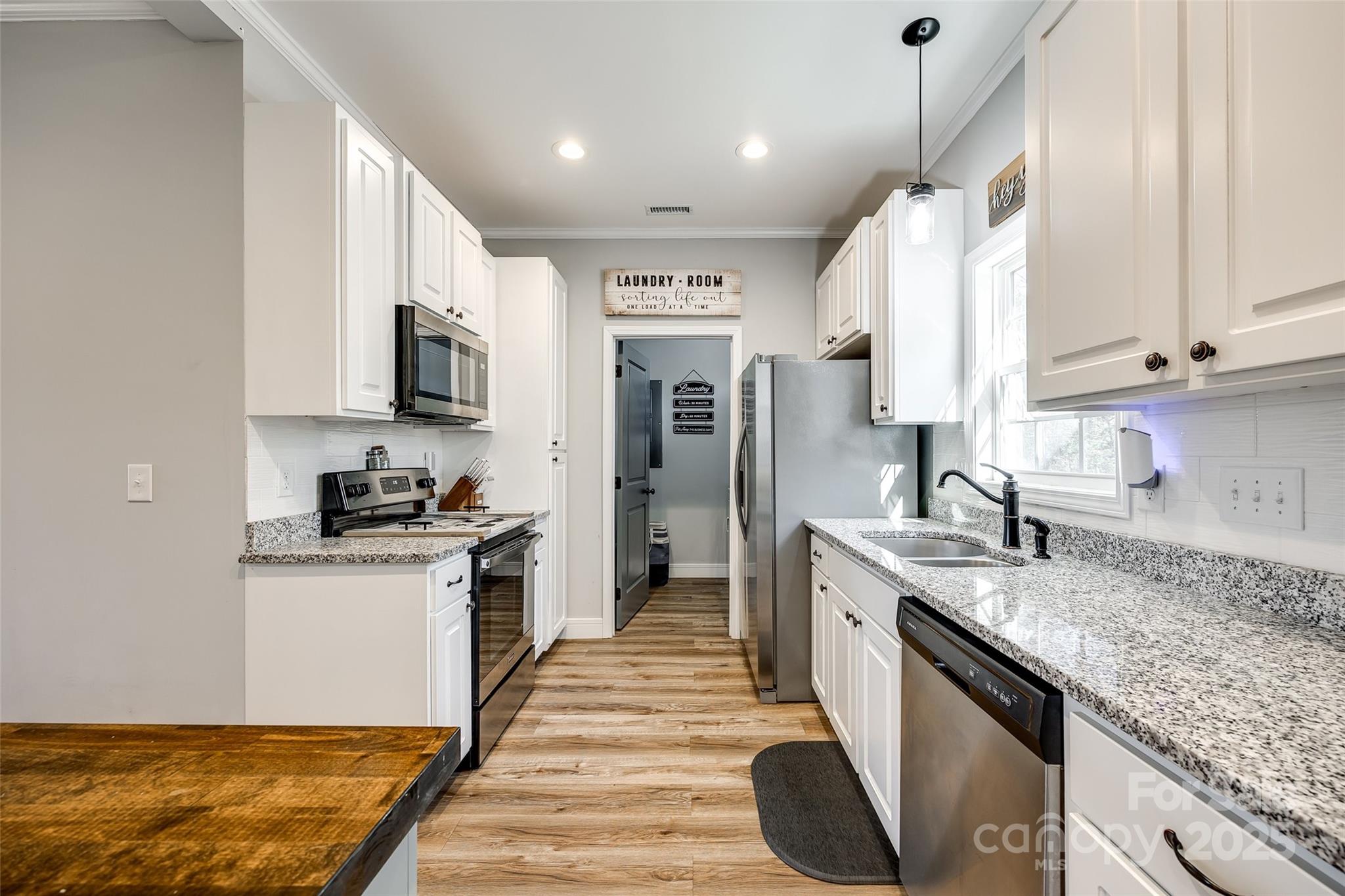 530 Denton Avenue Property Photo 9