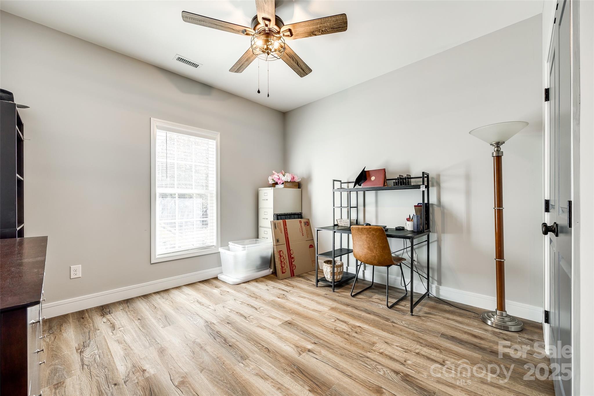 530 Denton Avenue Property Photo 15