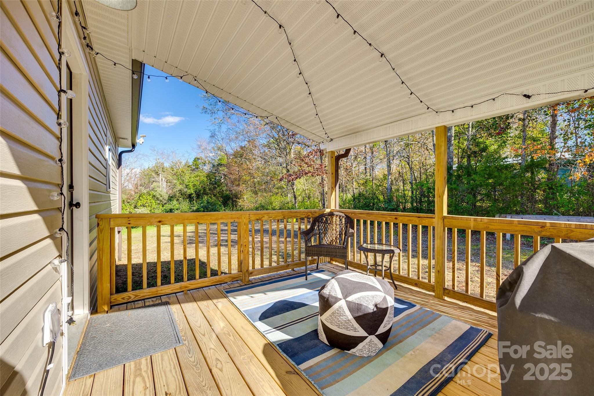 530 Denton Avenue Property Photo 21