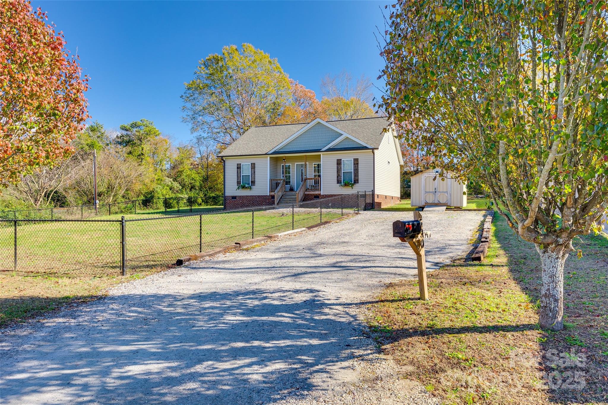 530 Denton Avenue Property Photo 25