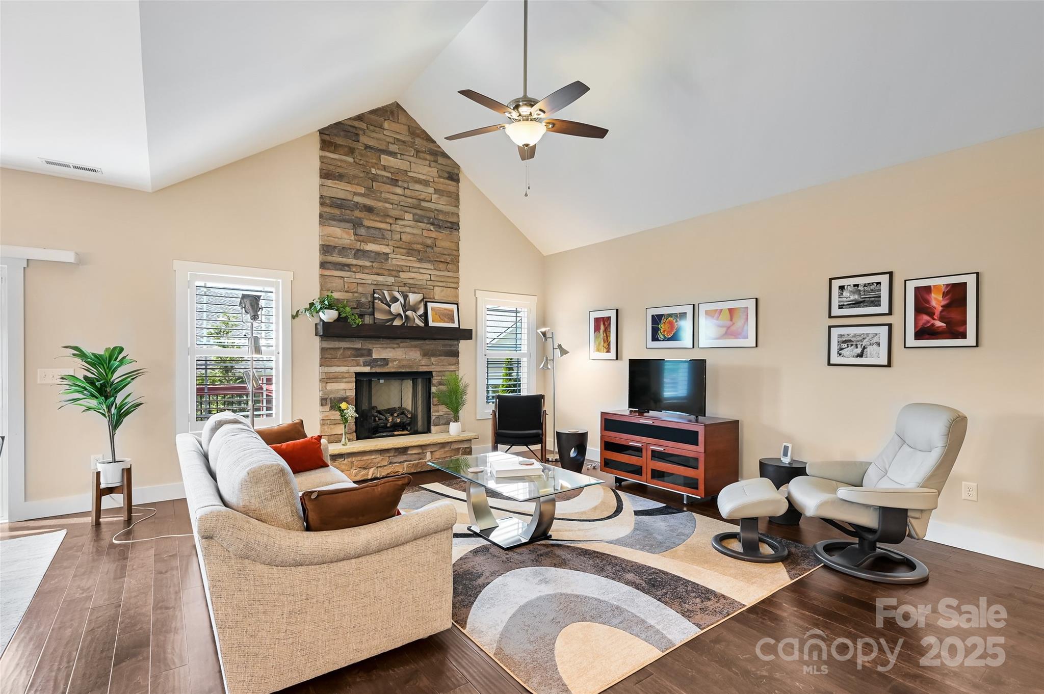 63 Leyland Circle Property Photo 4