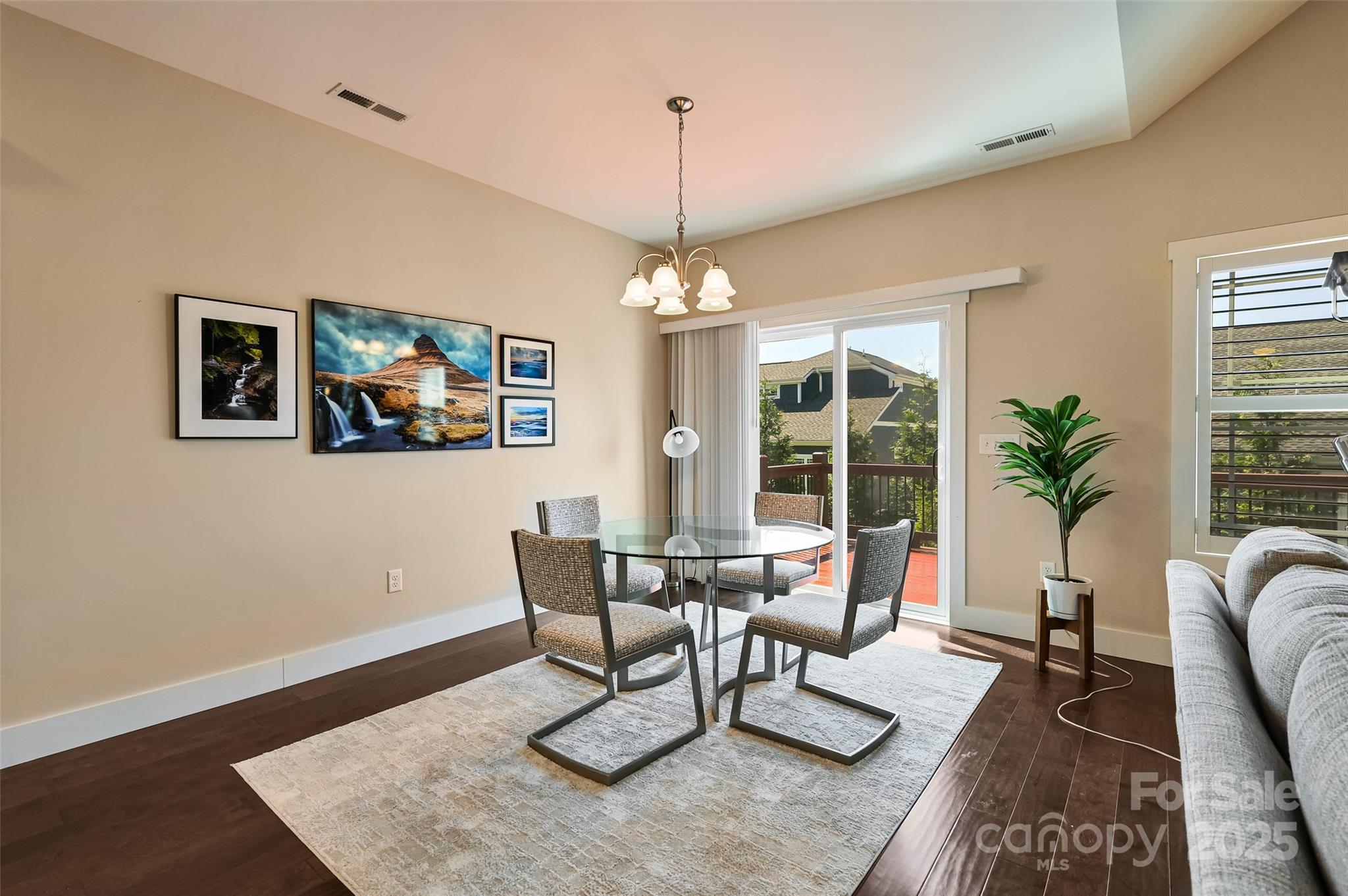 63 Leyland Circle Property Photo 5