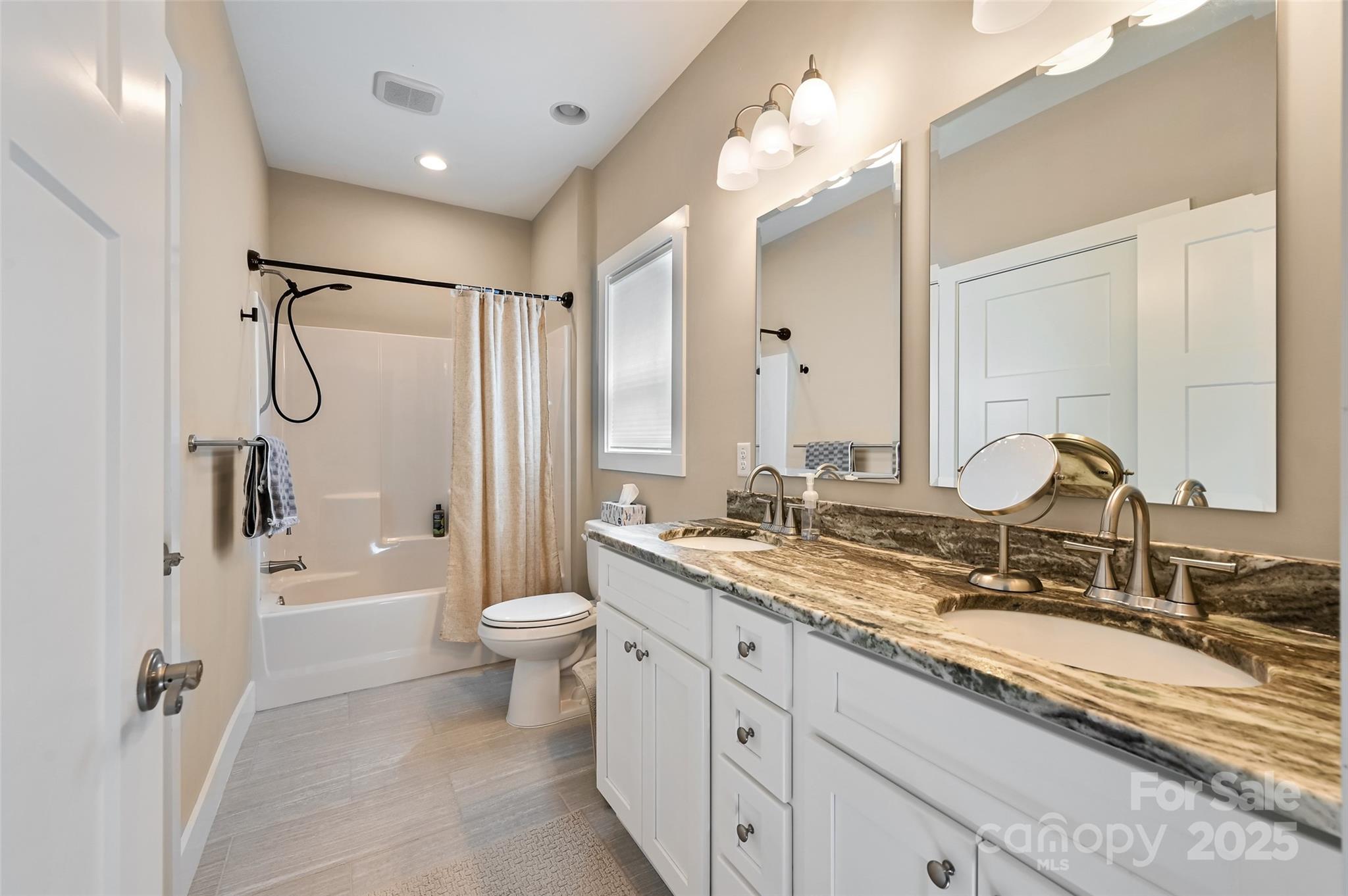 63 Leyland Circle Property Photo 15