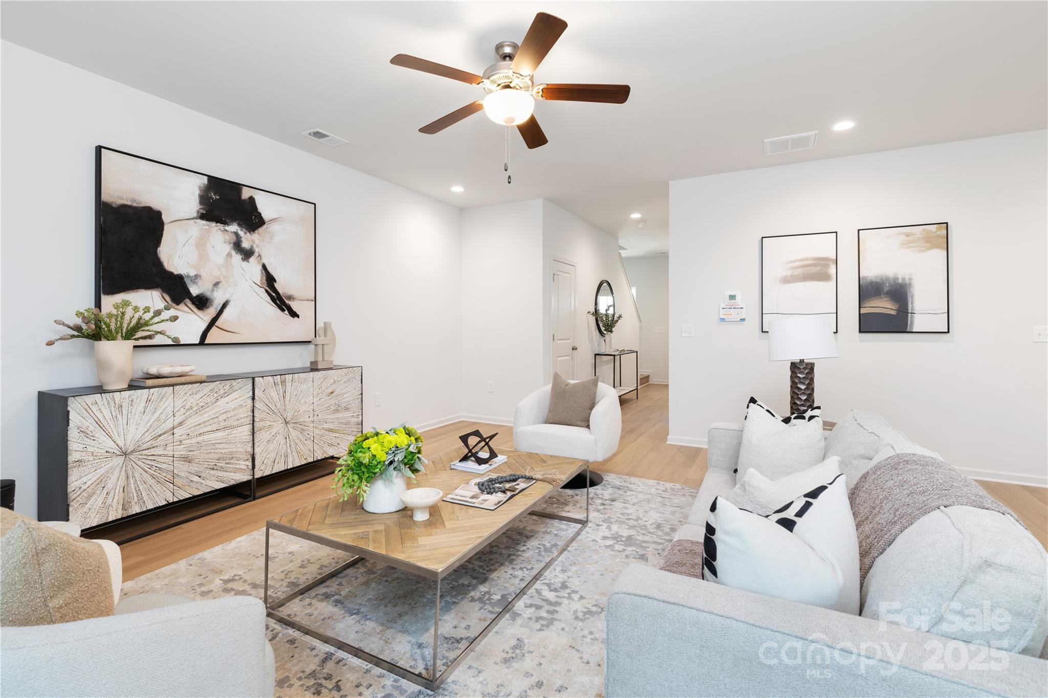 1121 Thayer Glen Court Property Photo 7