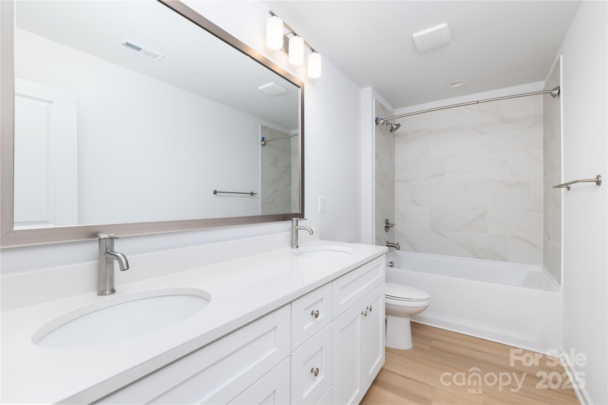 1121 Thayer Glen Court Property Photo 23