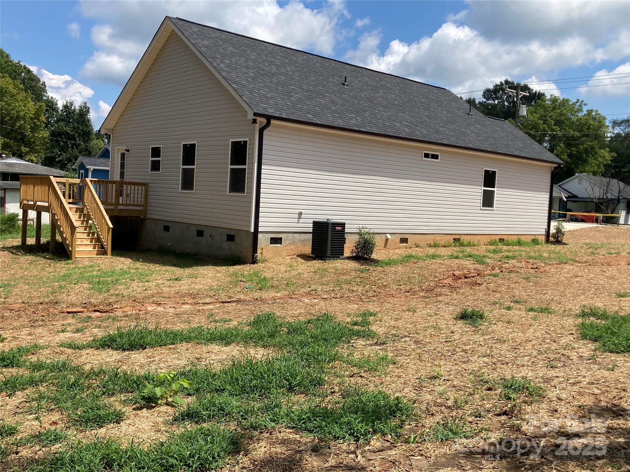 318 Davis Park Road Property Photo 4
