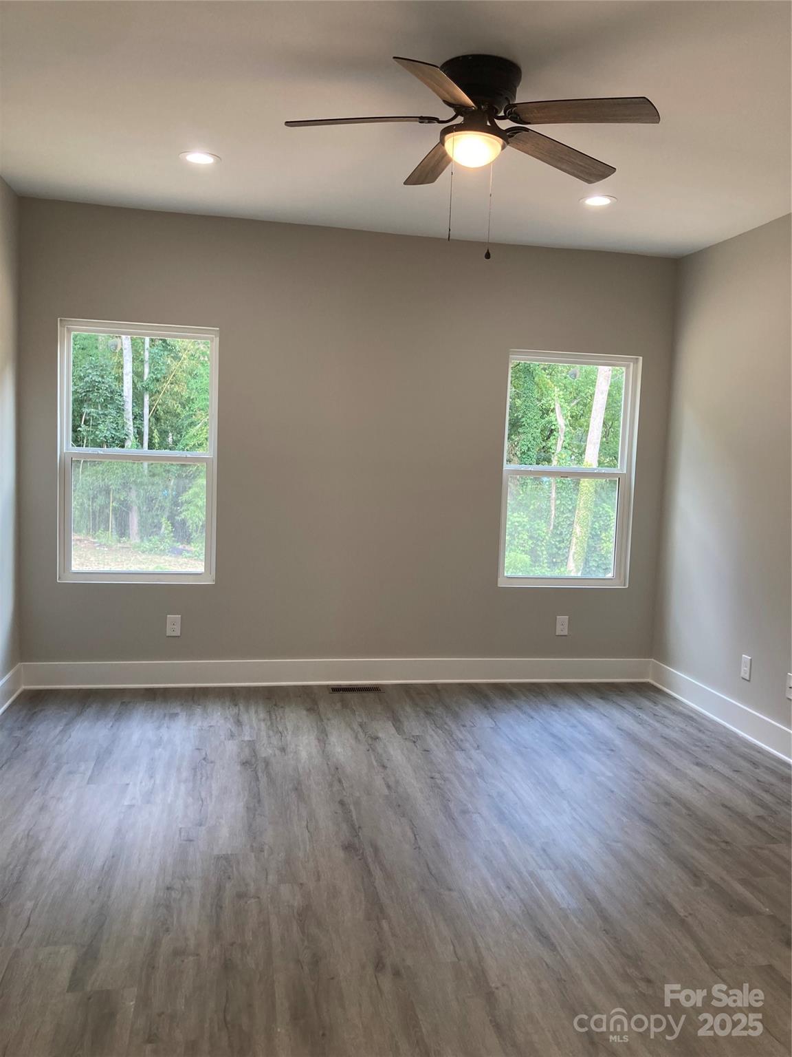 318 Davis Park Road Property Photo 15