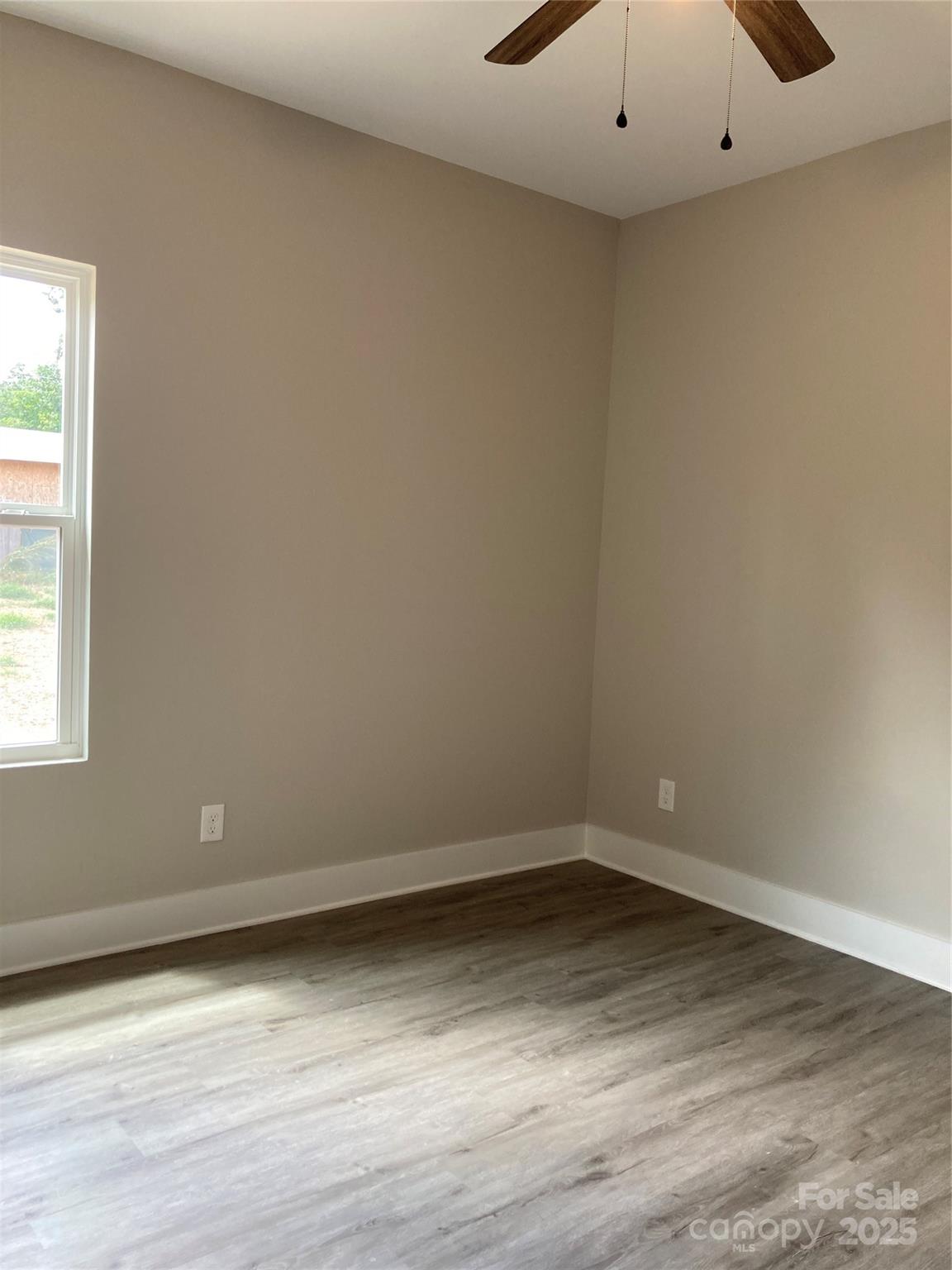 318 Davis Park Road Property Photo 21