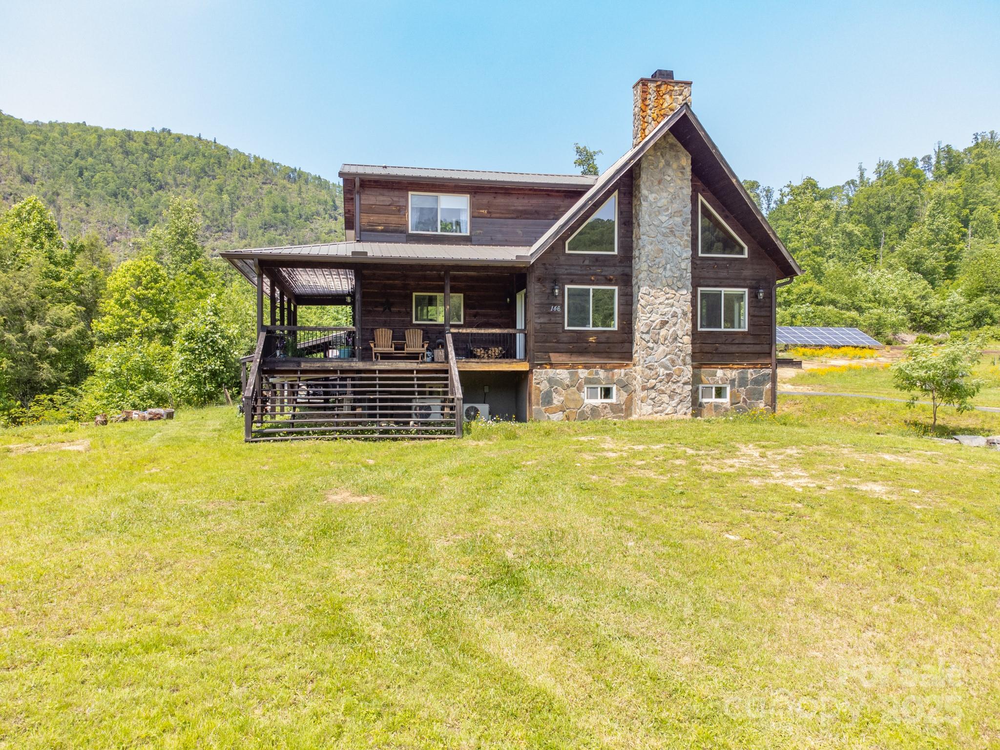146 W Green Briar Lane Property Photo 1