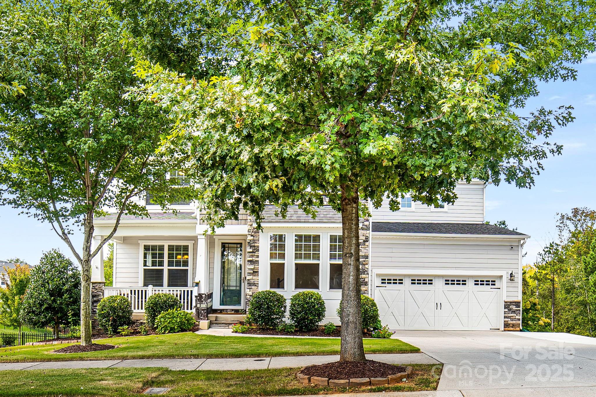 8628 Shadetree Street Property Photo 2