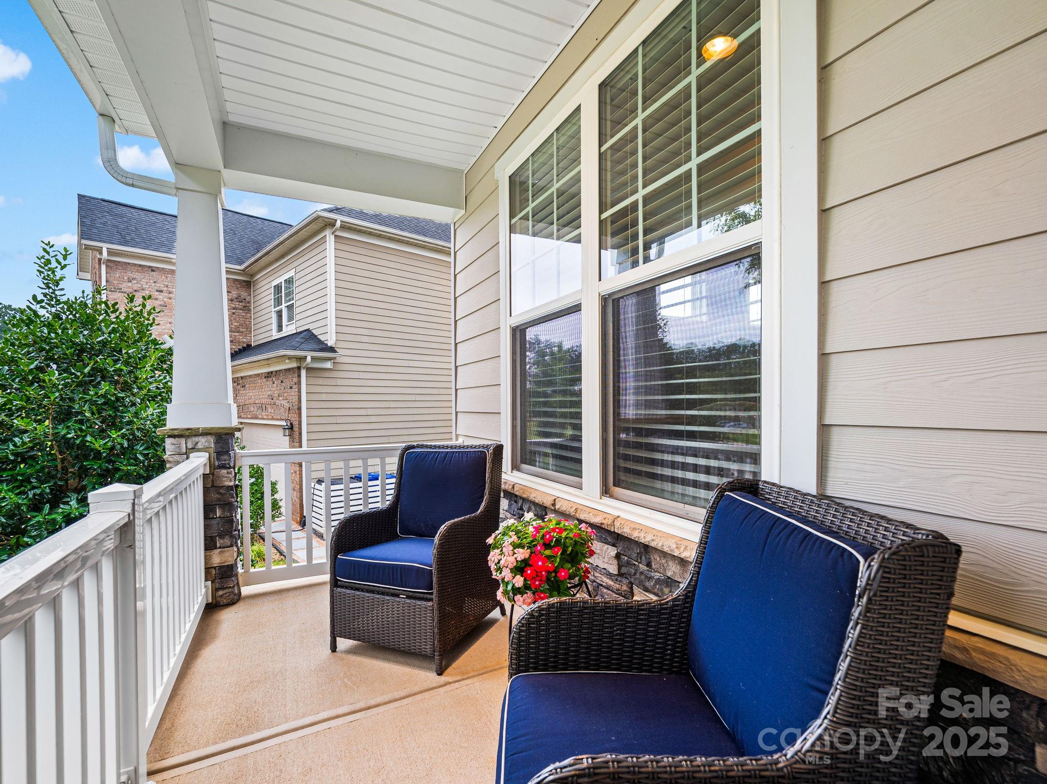 8628 Shadetree Street Property Photo 6