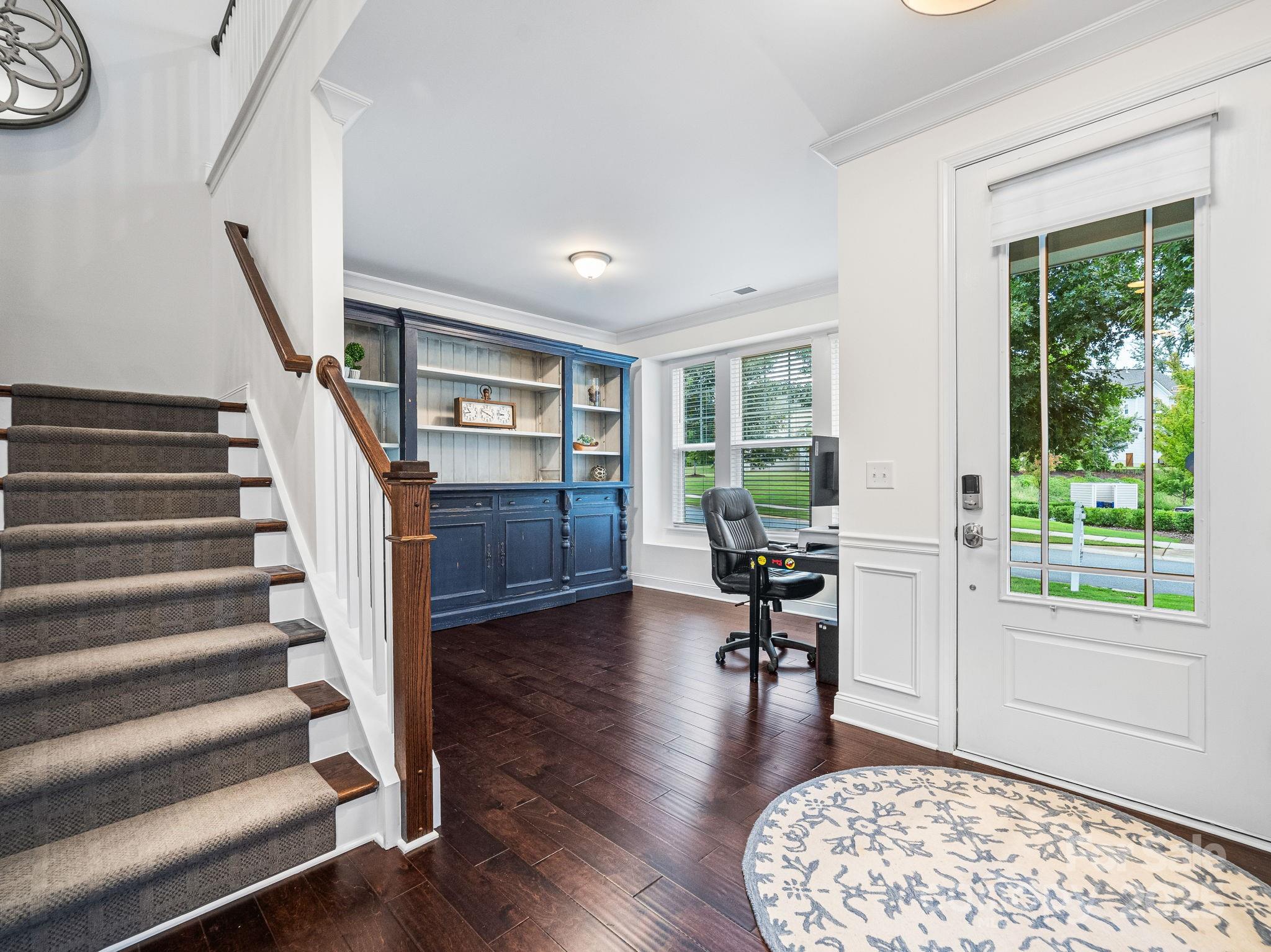 8628 Shadetree Street Property Photo 7