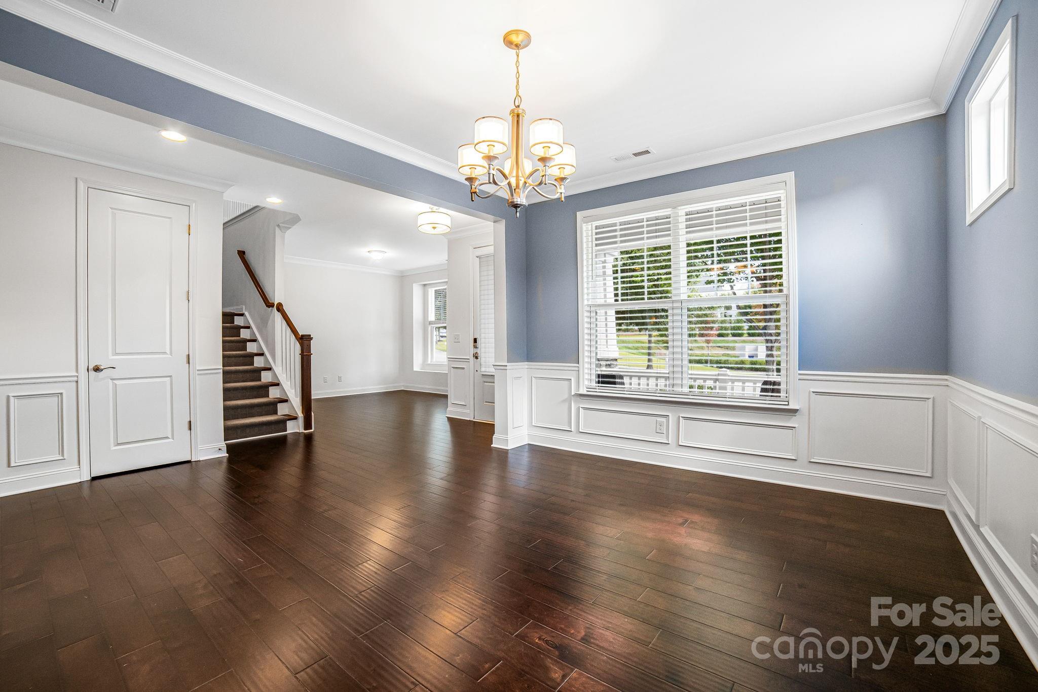 8628 Shadetree Street Property Photo 9