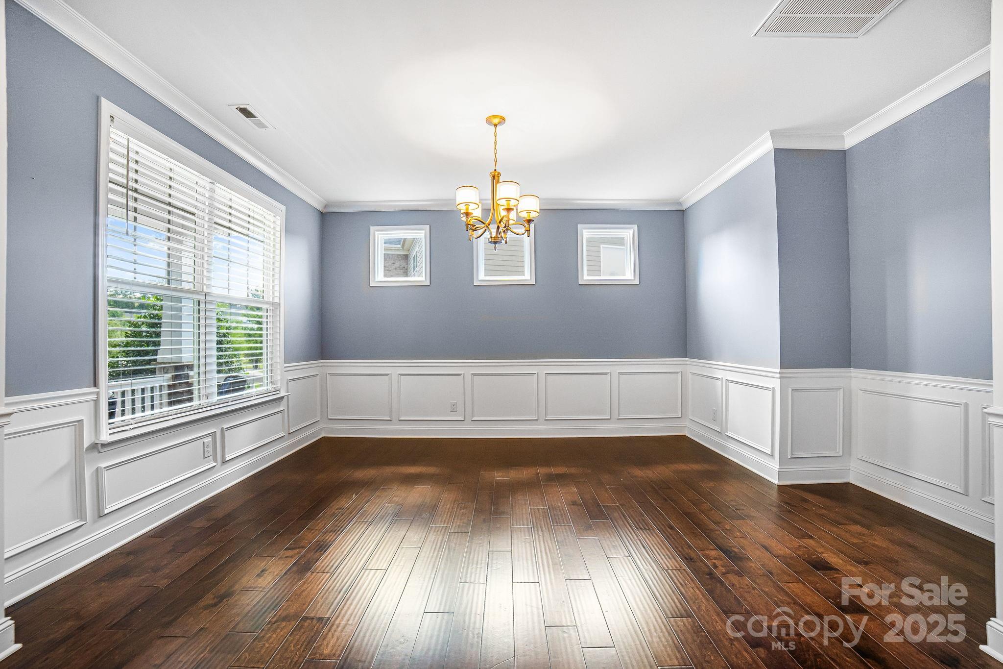 8628 Shadetree Street Property Photo 10