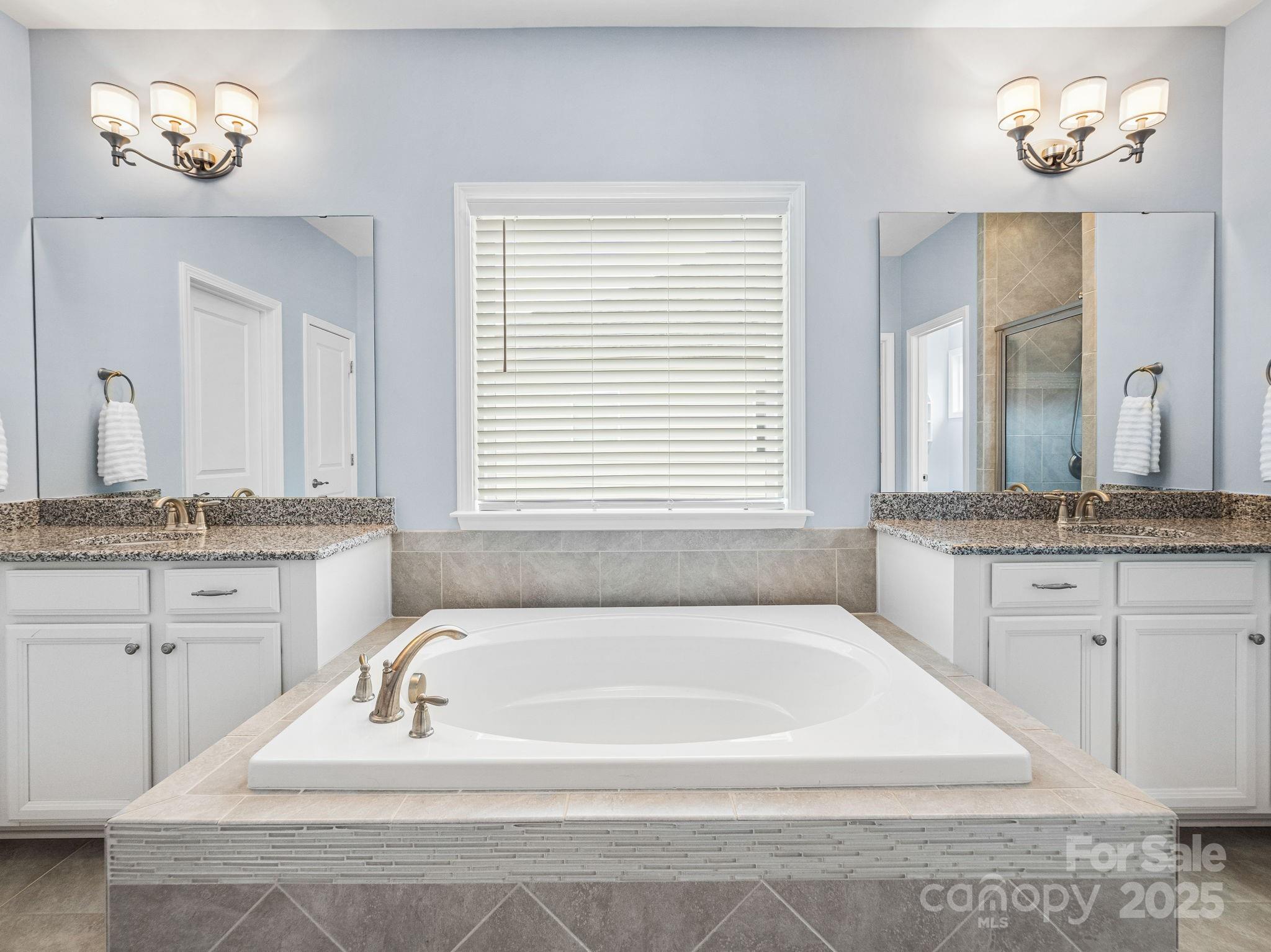 8628 Shadetree Street Property Photo 28