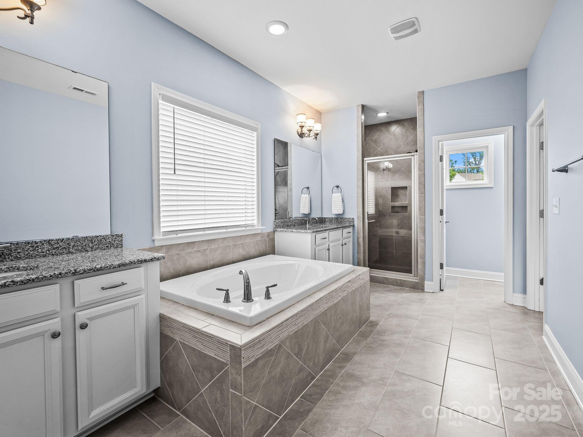 8628 Shadetree Street Property Photo 29