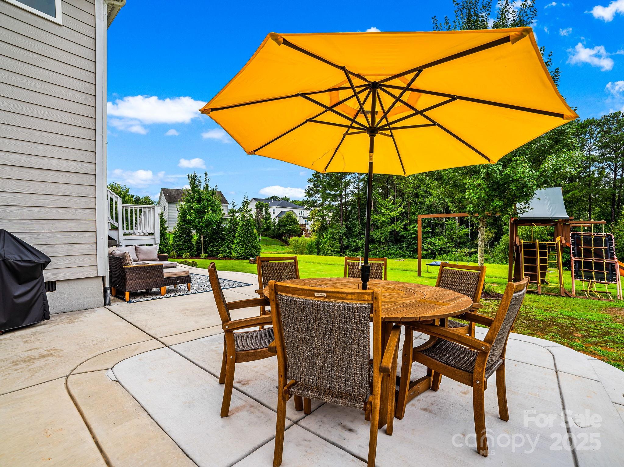 8628 Shadetree Street Property Photo 43