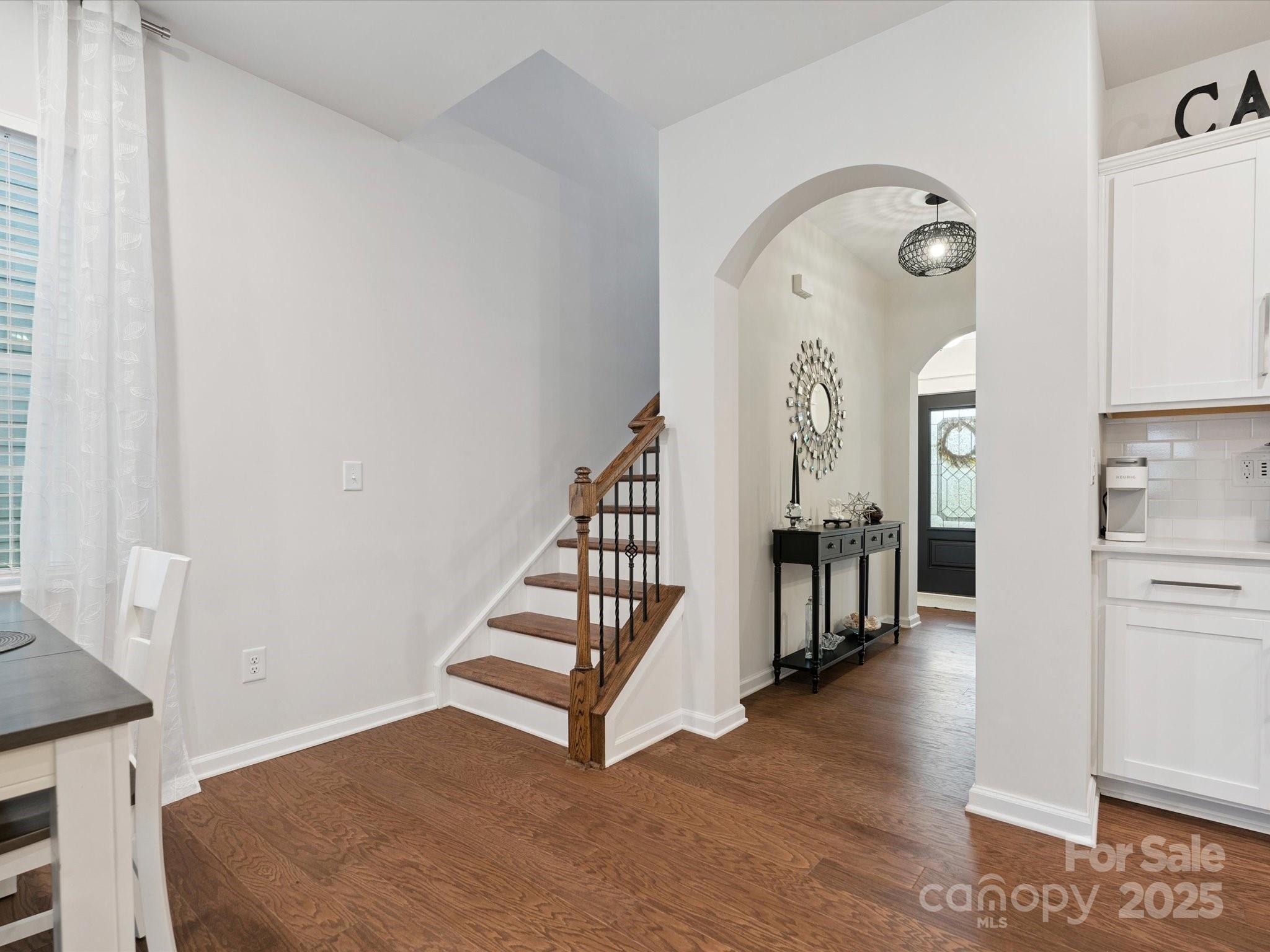 1008 Gabardine Lane Property Photo 5