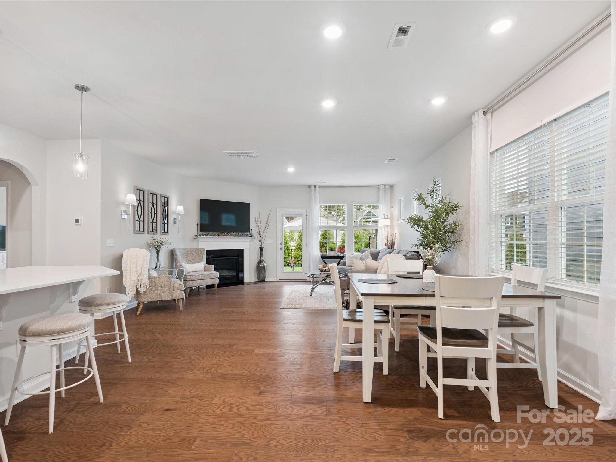 1008 Gabardine Lane Property Photo 8