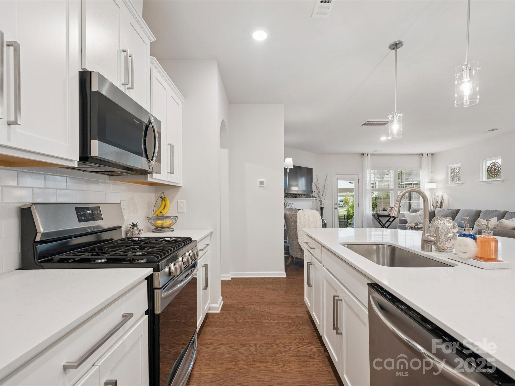 1008 Gabardine Lane Property Photo 15