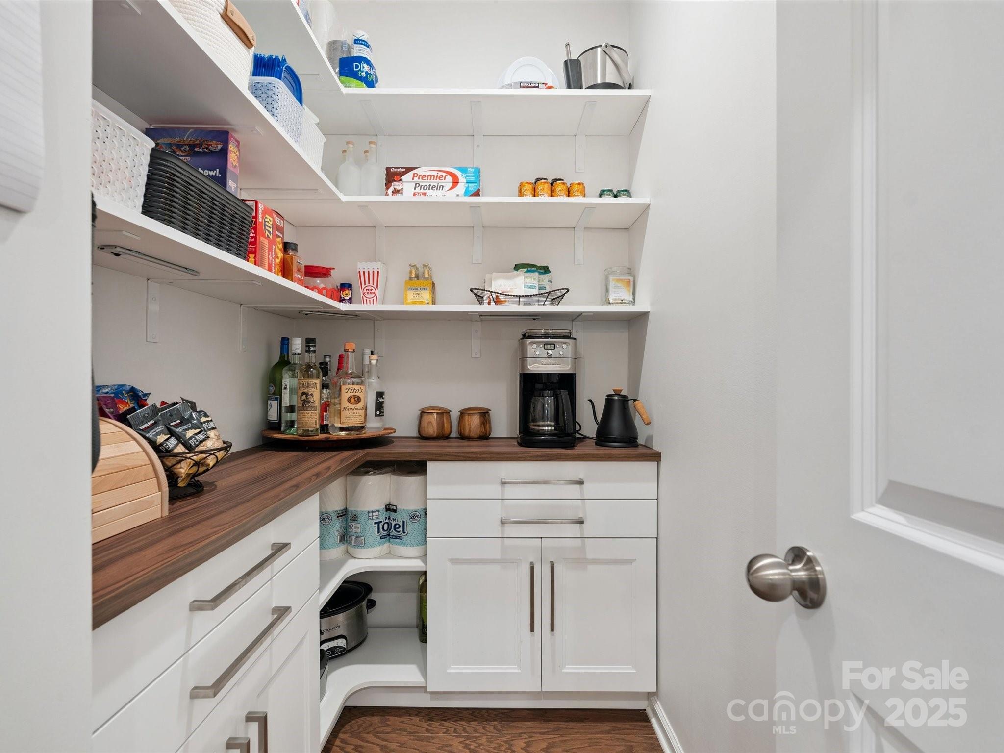 1008 Gabardine Lane Property Photo 16
