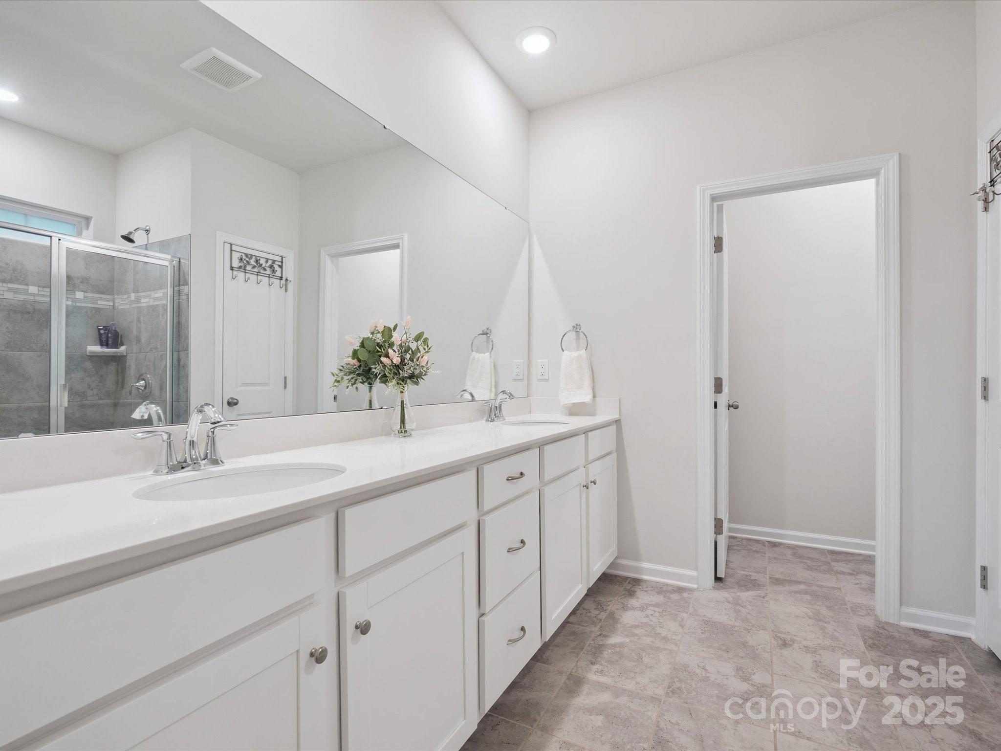 1008 Gabardine Lane Property Photo 28