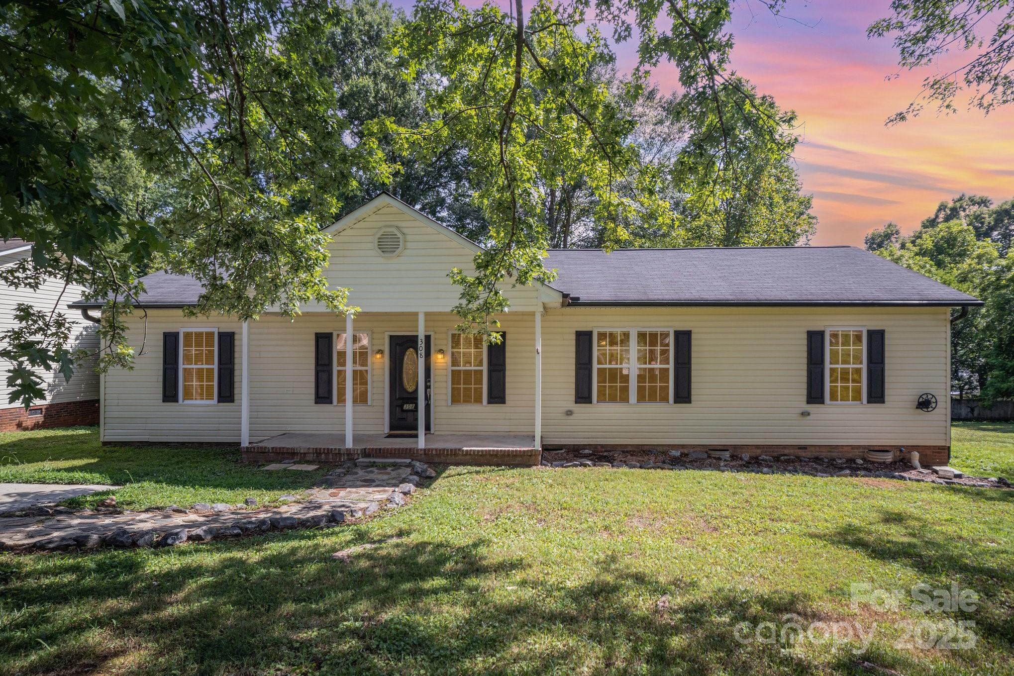 308 E Louisiana Avenue Property Photo 1