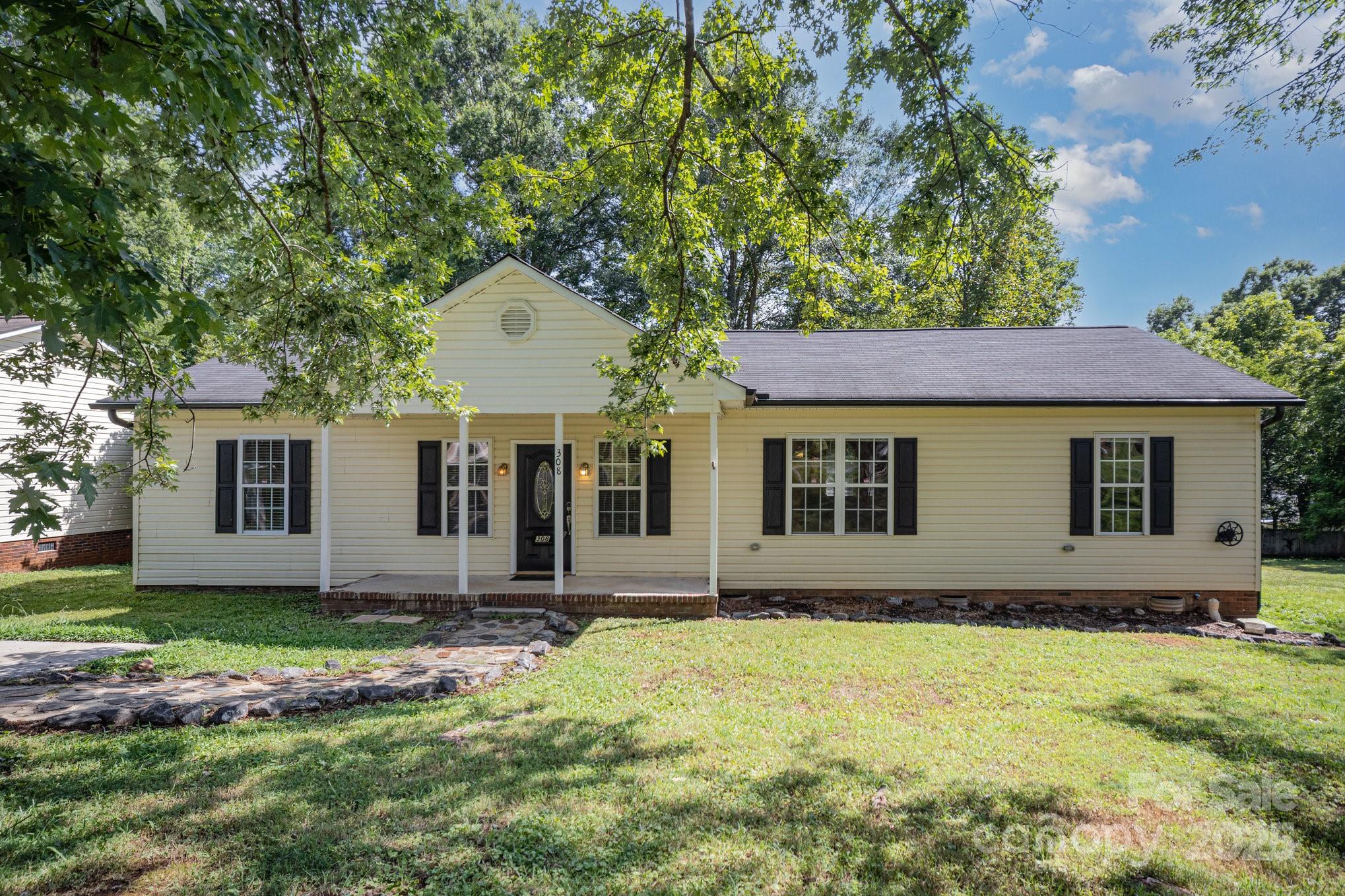 308 E Louisiana Avenue Property Photo 3