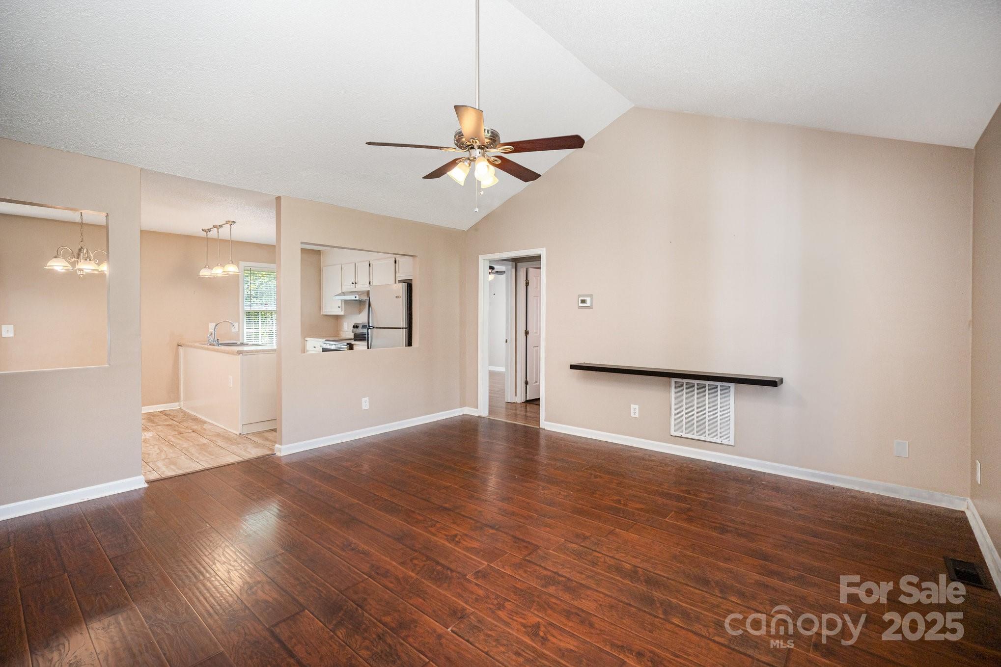 308 E Louisiana Avenue Property Photo 9