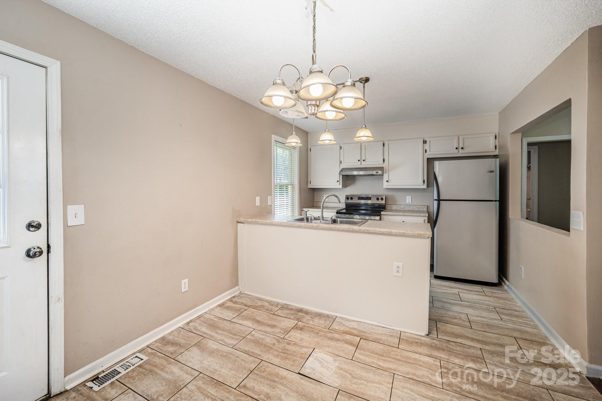 308 E Louisiana Avenue Property Photo 16