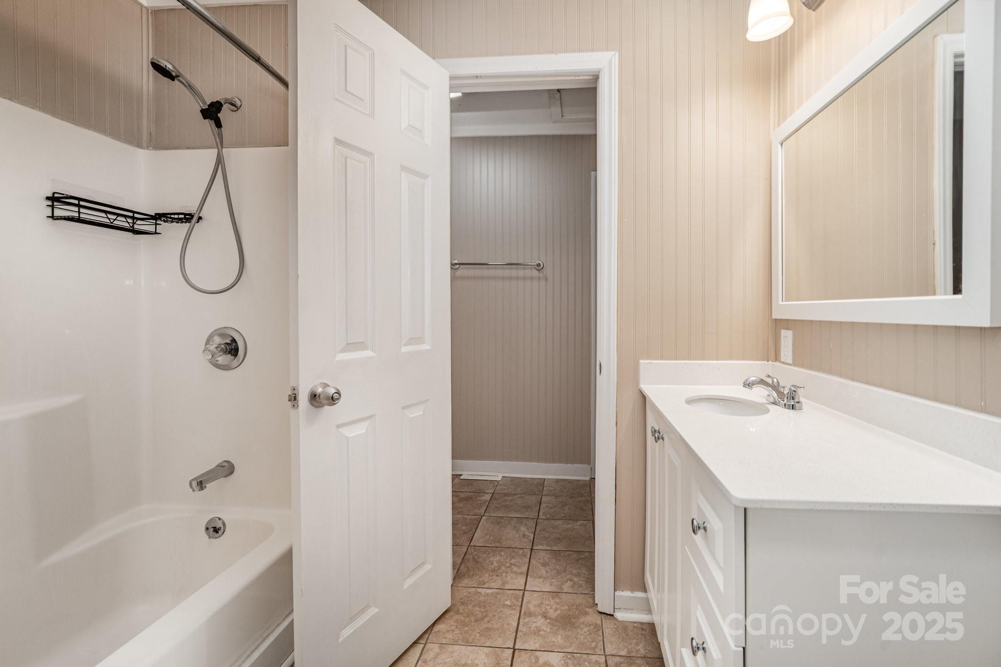 308 E Louisiana Avenue Property Photo 22