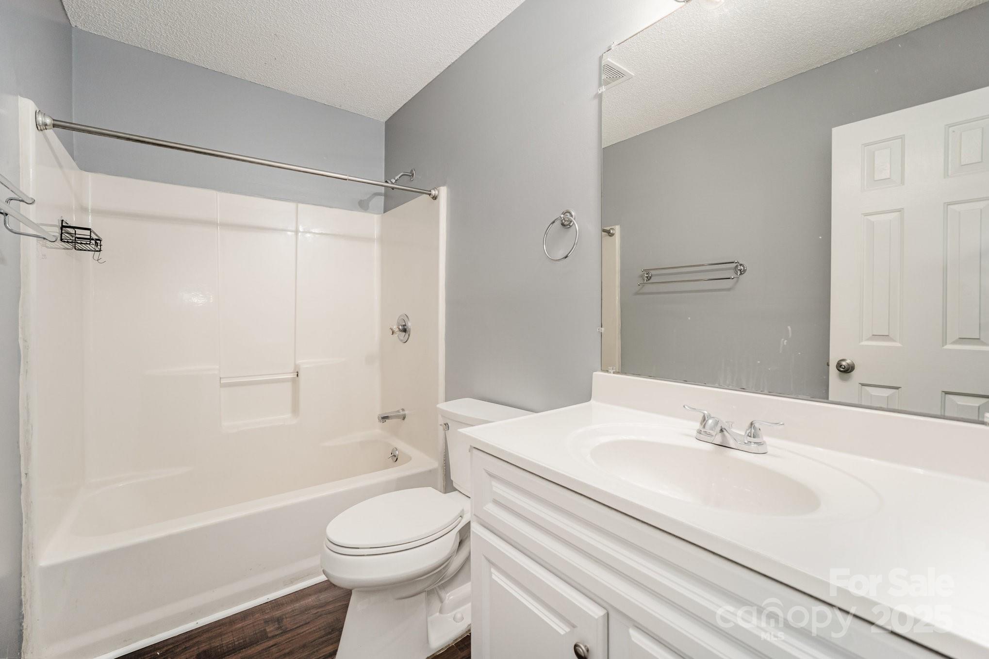 308 E Louisiana Avenue Property Photo 25