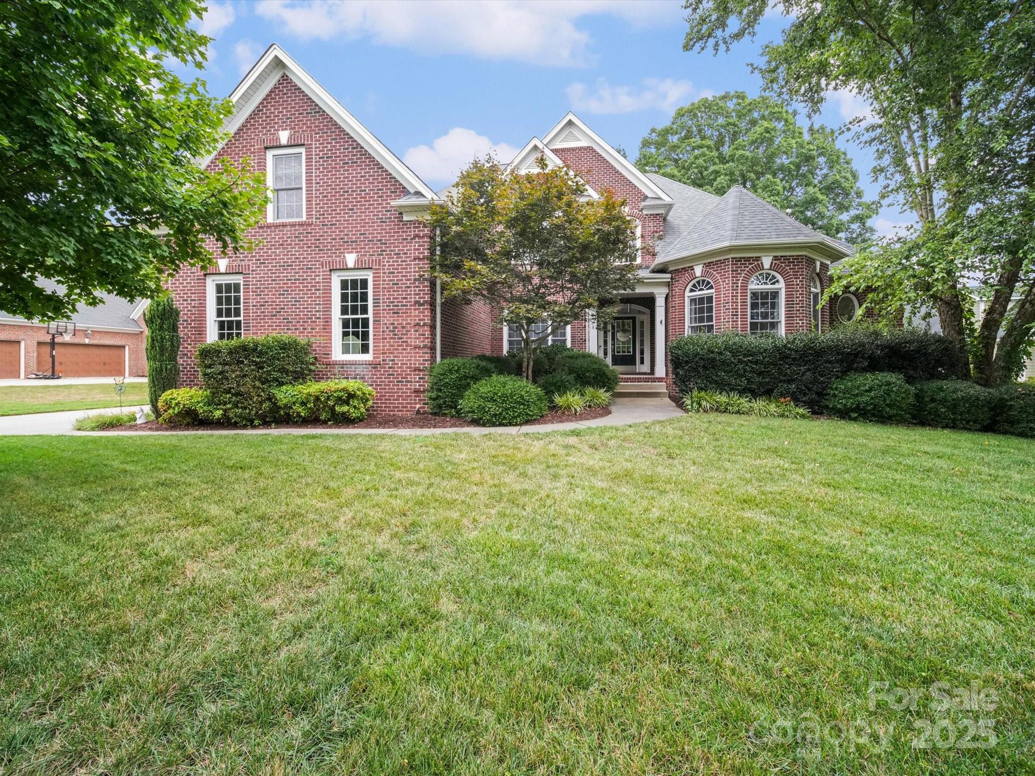 7408 Golf Course Drive Property Photo 1