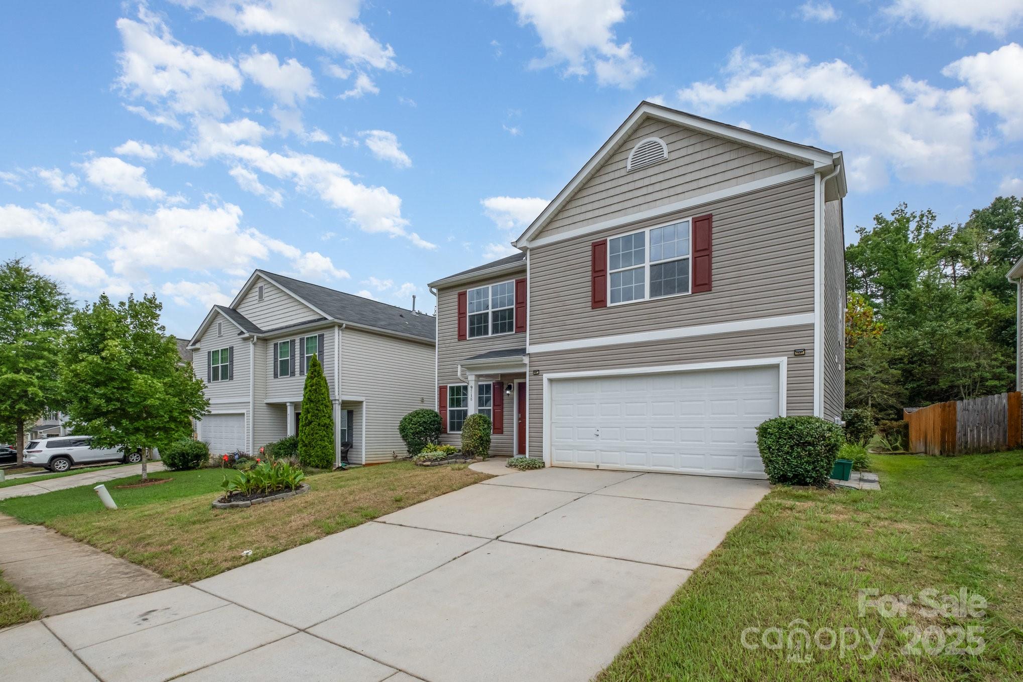 9718 Eagle Feathers Drive Property Photo 3