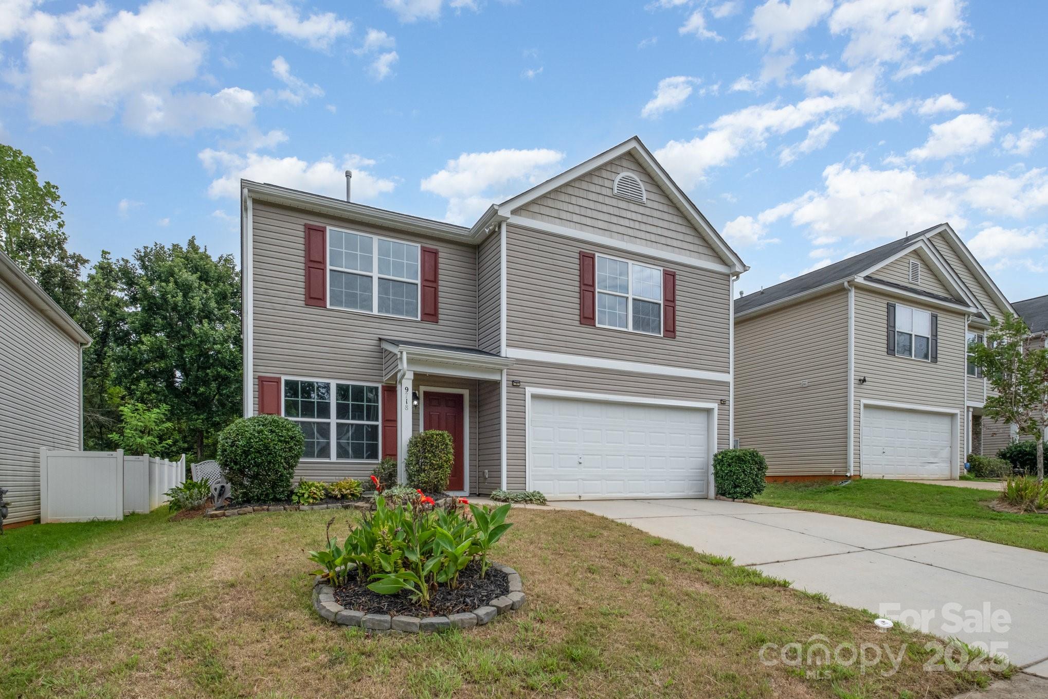 9718 Eagle Feathers Drive Property Photo 4