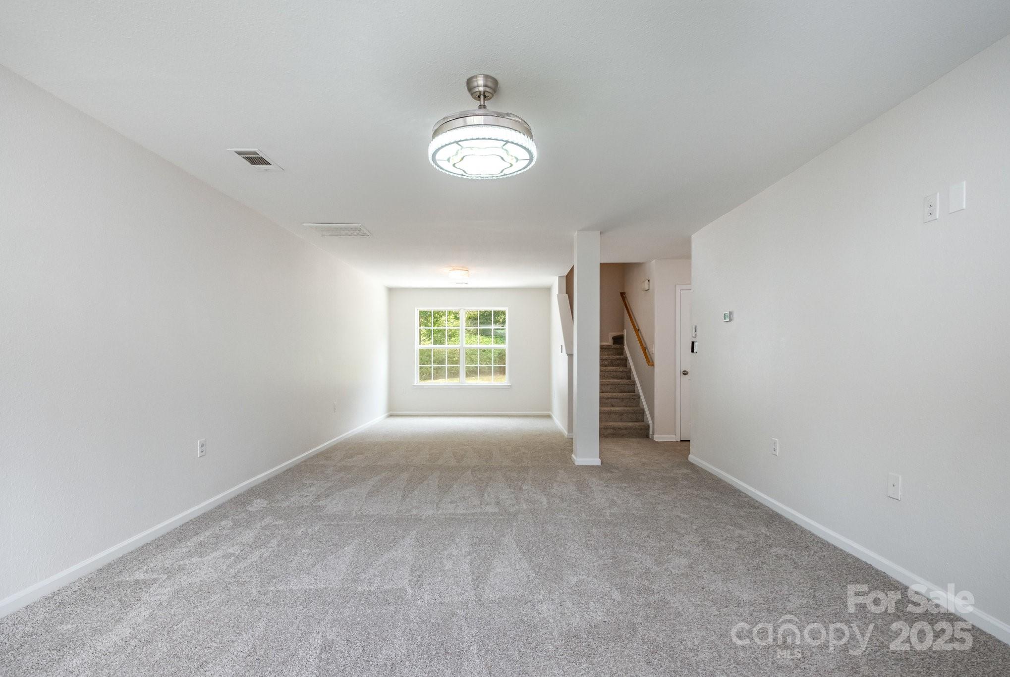 9718 Eagle Feathers Drive Property Photo 8