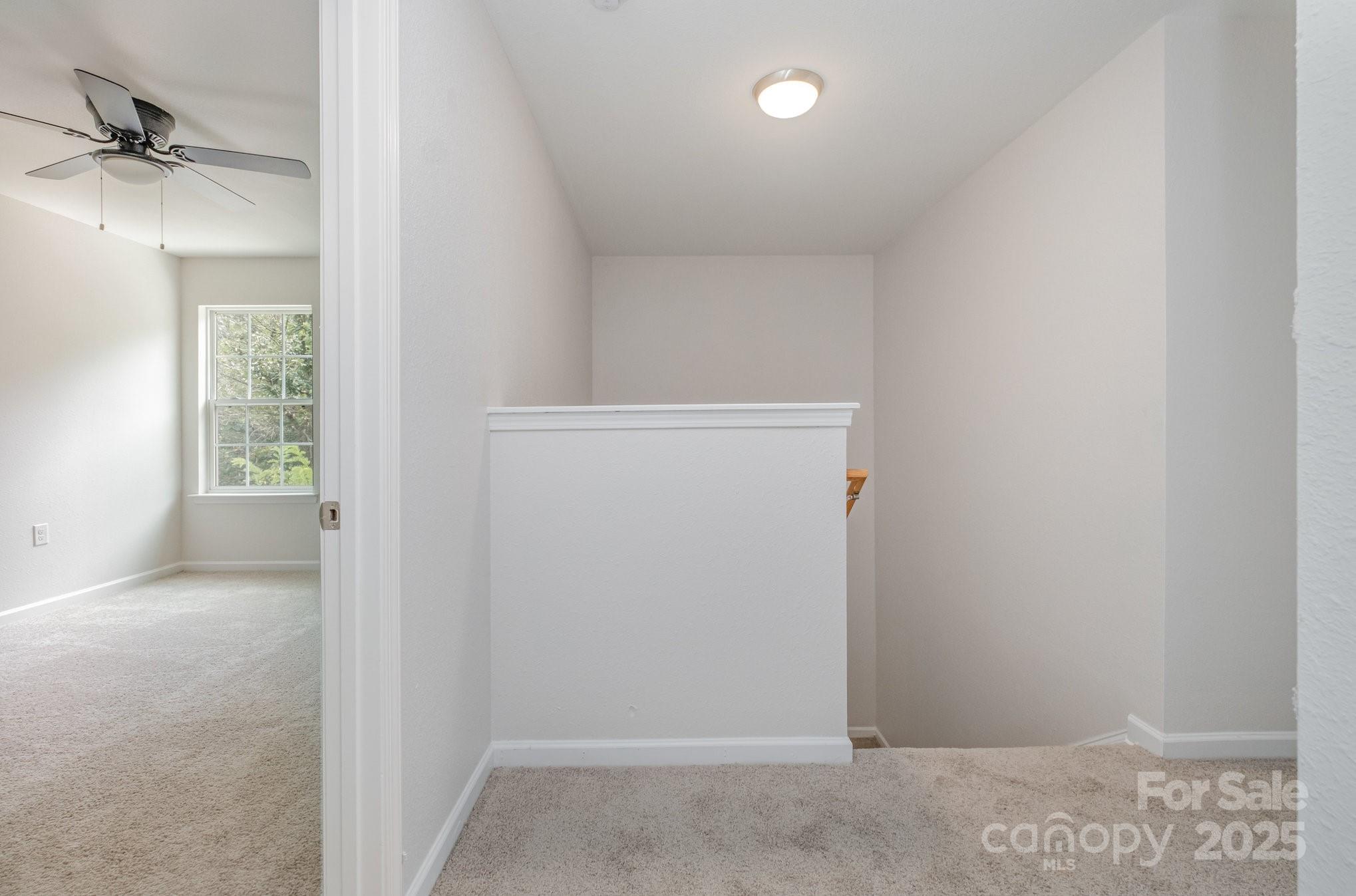 9718 Eagle Feathers Drive Property Photo 18