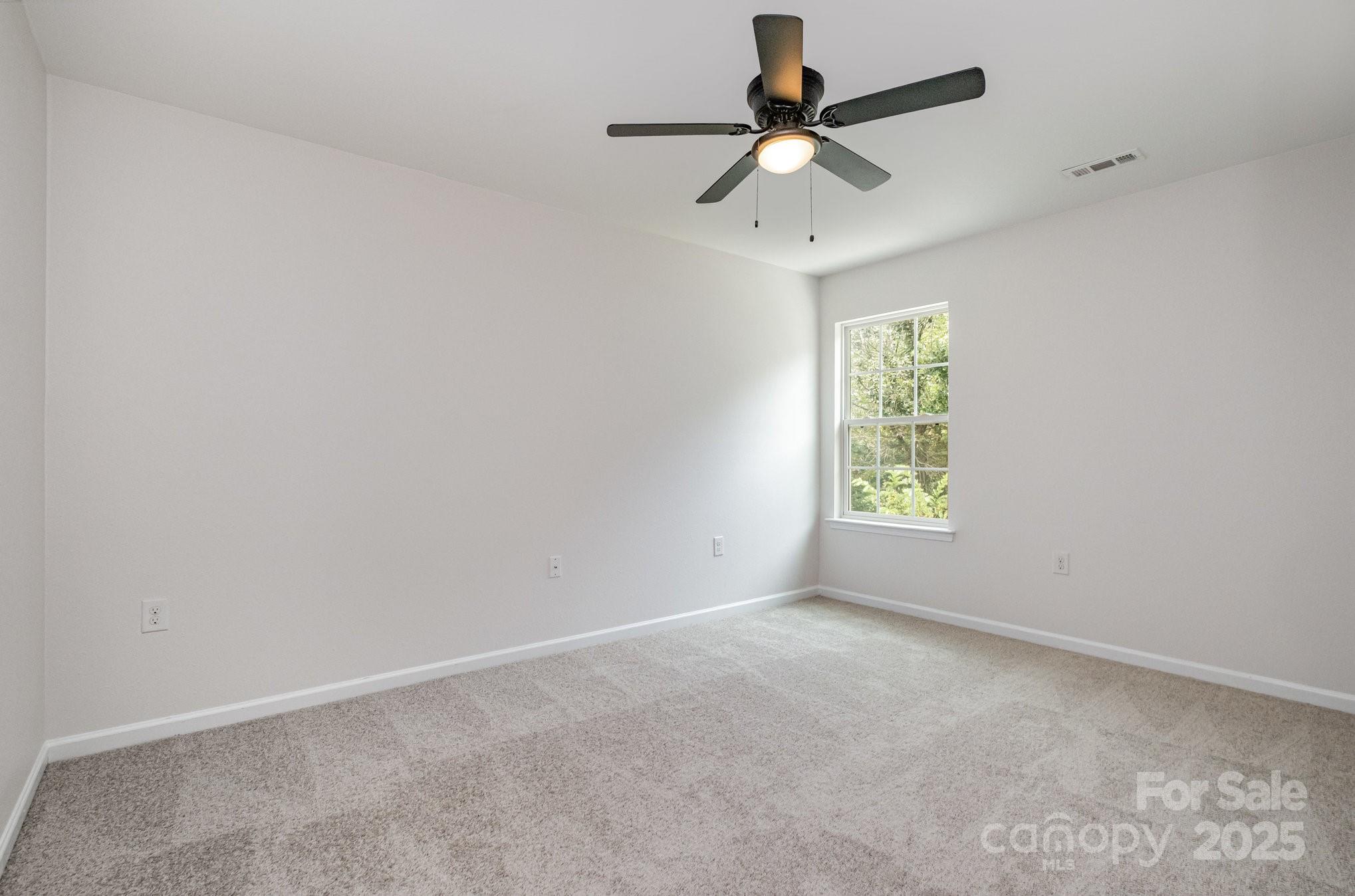 9718 Eagle Feathers Drive Property Photo 25