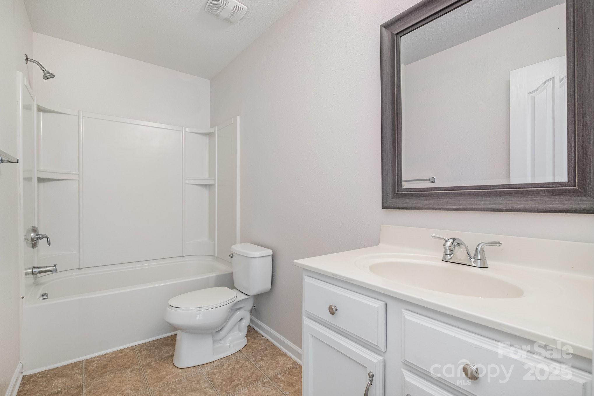 9718 Eagle Feathers Drive Property Photo 27