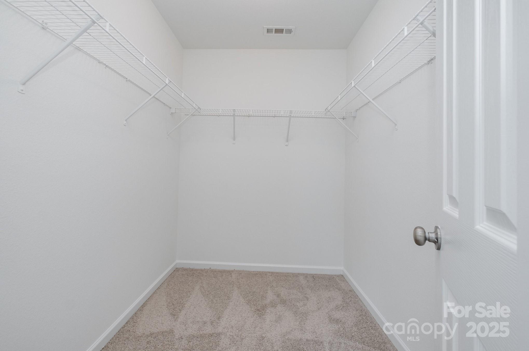 9718 Eagle Feathers Drive Property Photo 29