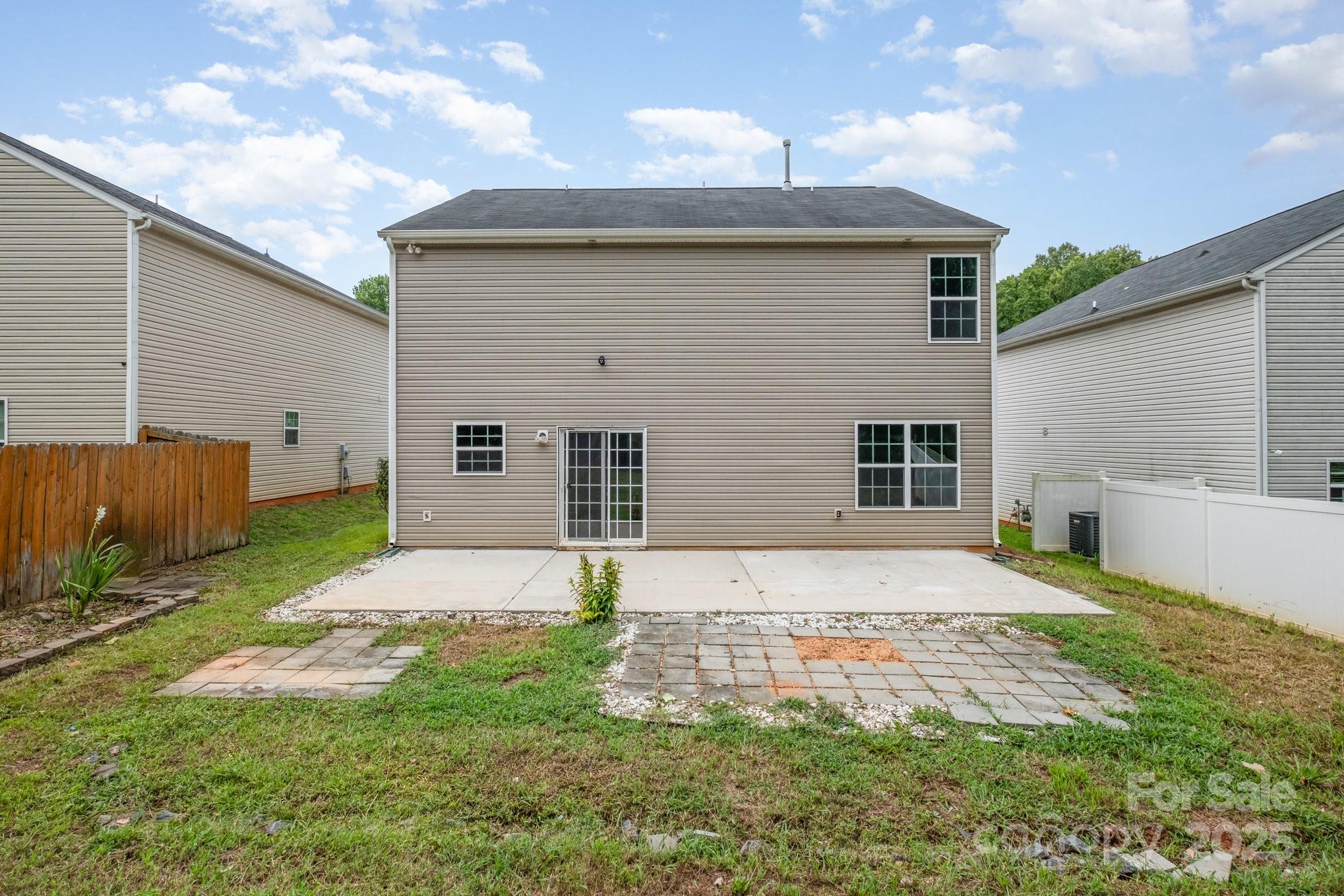 9718 Eagle Feathers Drive Property Photo 32