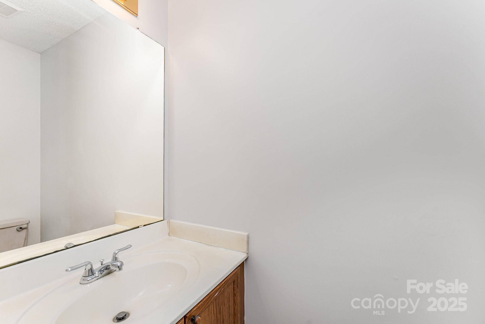 7504 Petrea Lane Property Photo 11