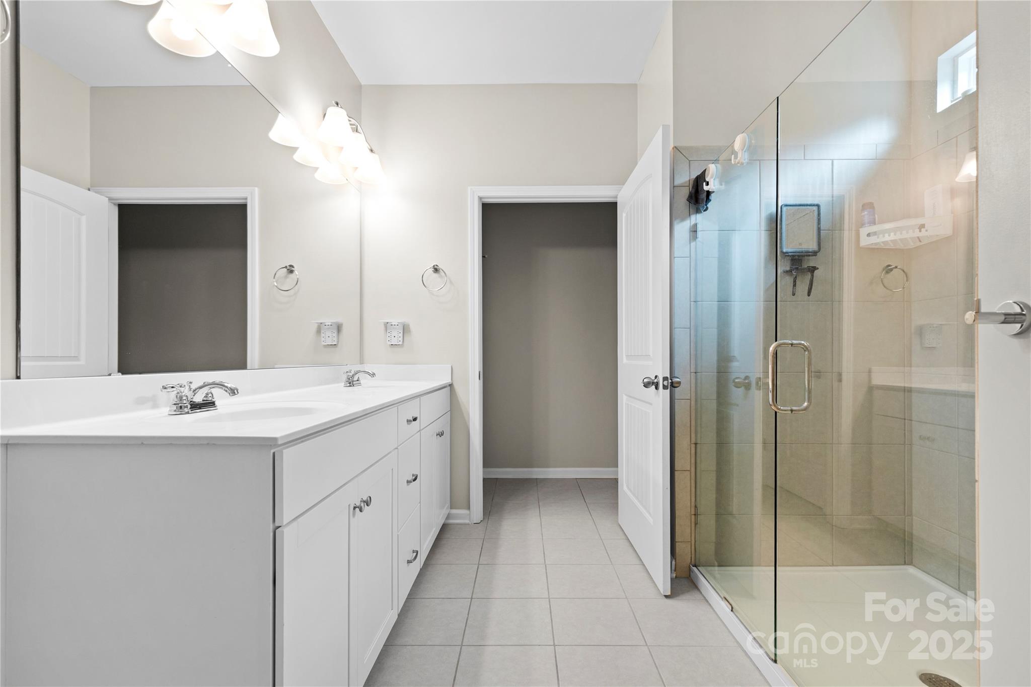 5050 Abbington Way Property Photo 19