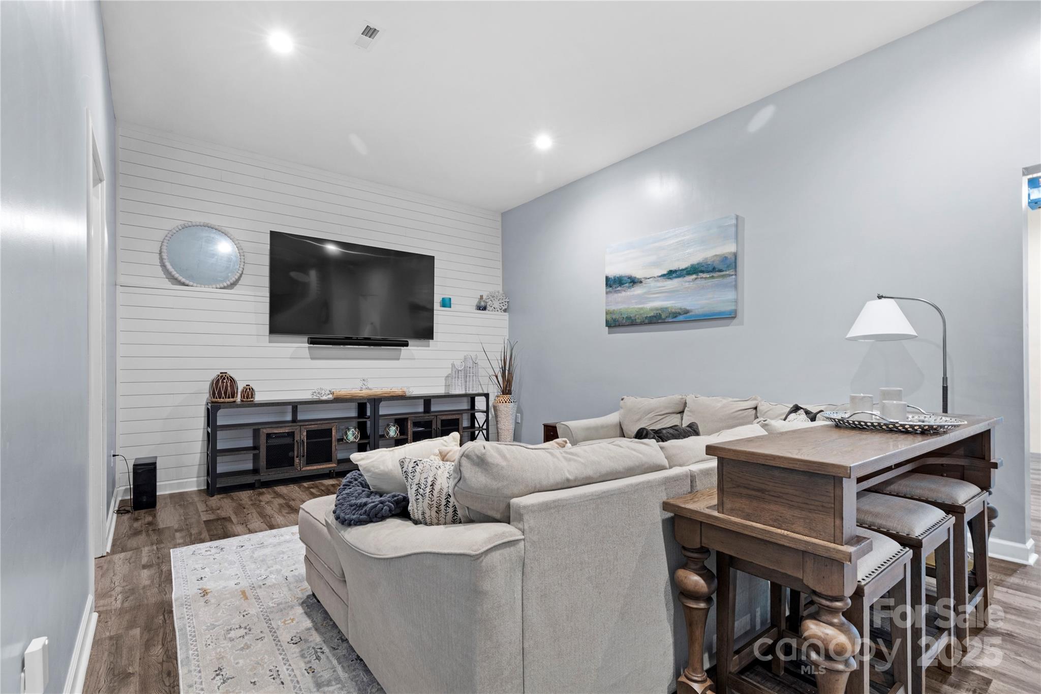 5050 Abbington Way Property Photo 25