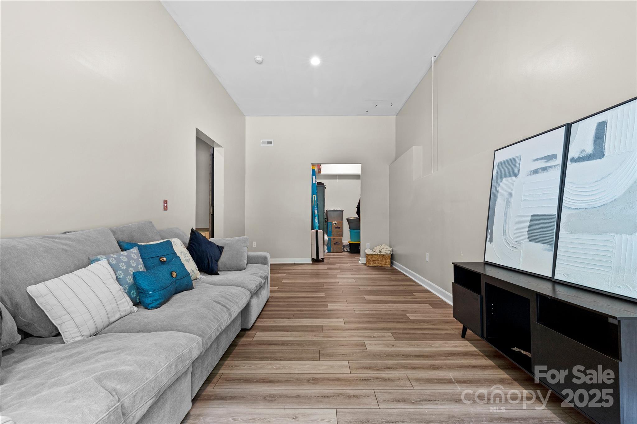 5050 Abbington Way Property Photo 27