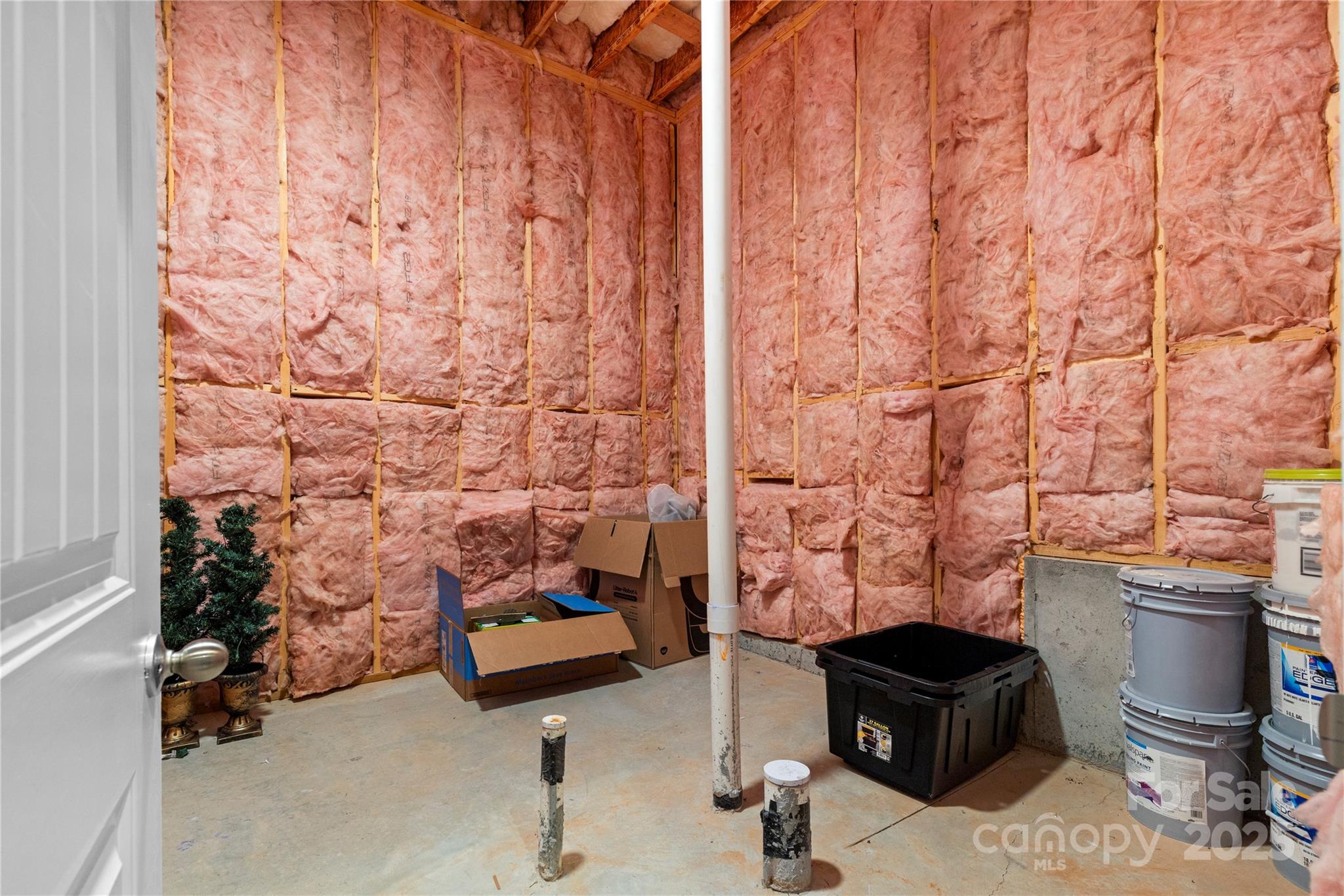 5050 Abbington Way Property Photo 33