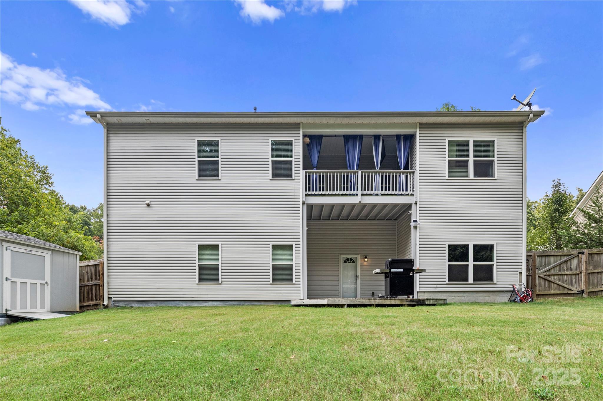 5050 Abbington Way Property Photo 35