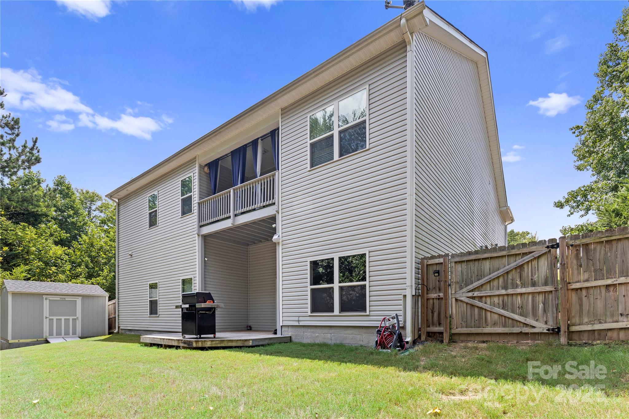 5050 Abbington Way Property Photo 36